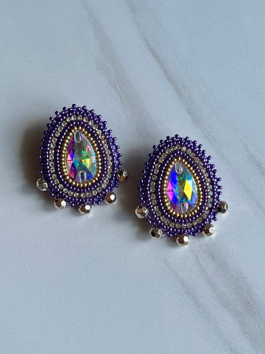 Teardrop violet