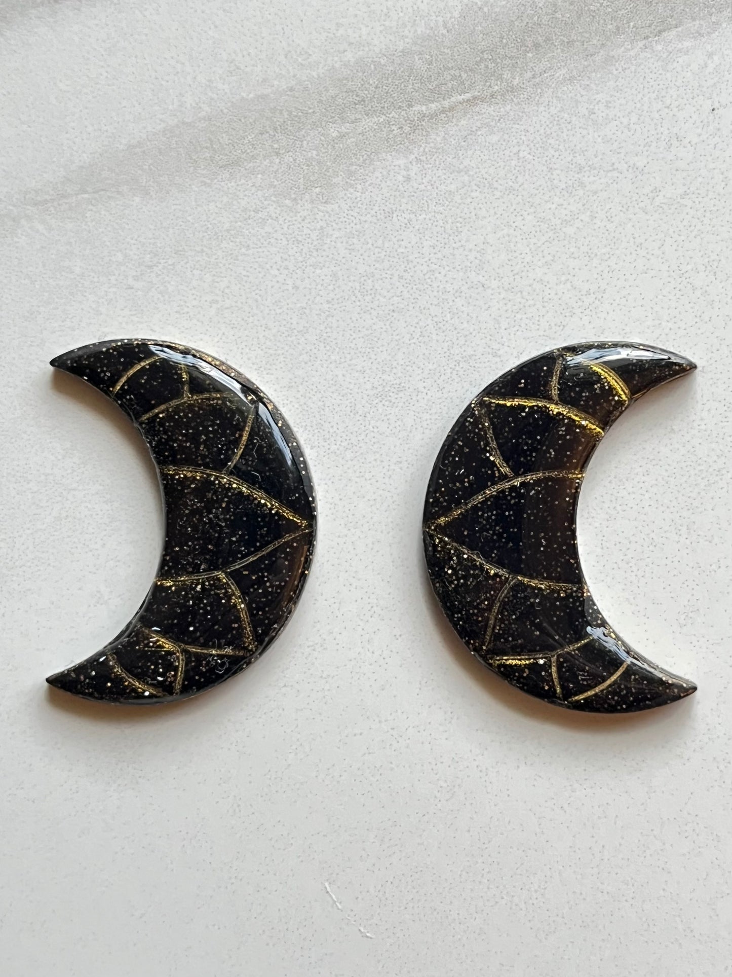Cabs golden black